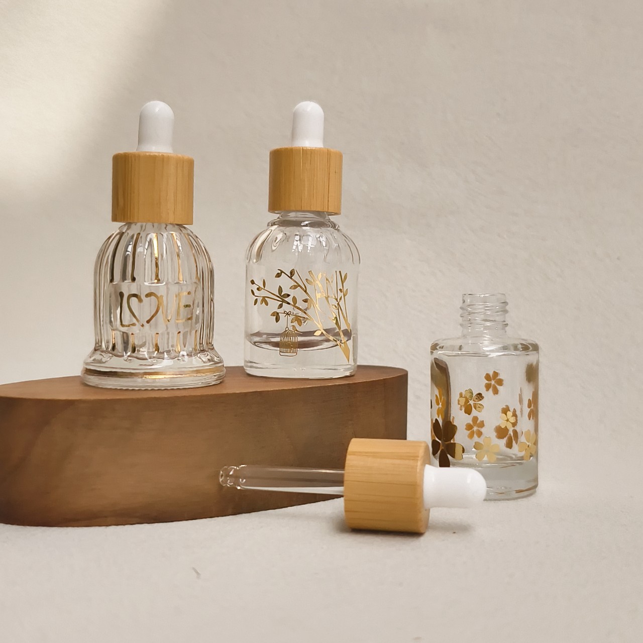 Glass Essential Oil Bottle wit – обзор и цена Luxury Skincare Samples