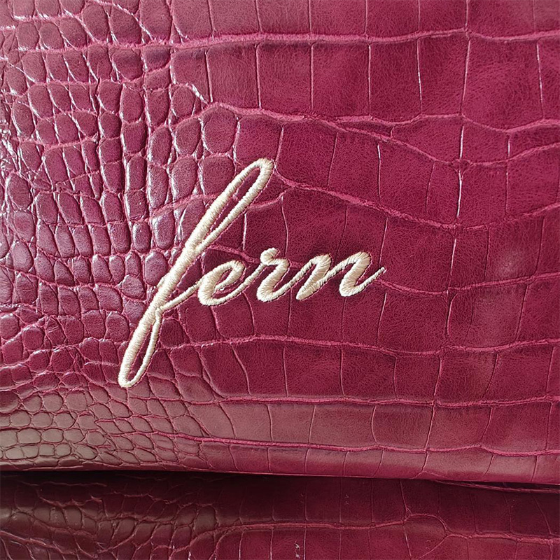 Embroidered Croc Makeup Bag Pe – обзор и цена Luxury Skincare Samples